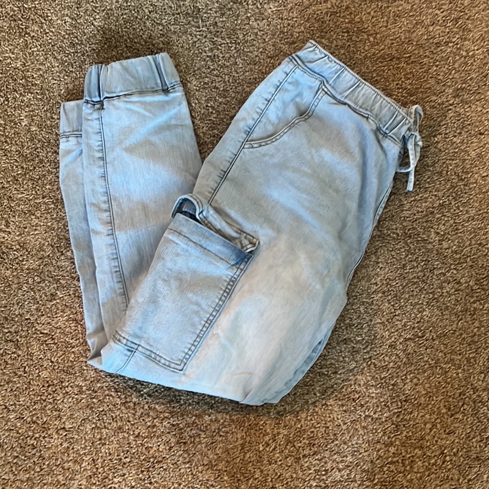 Almost Famous size L jeans